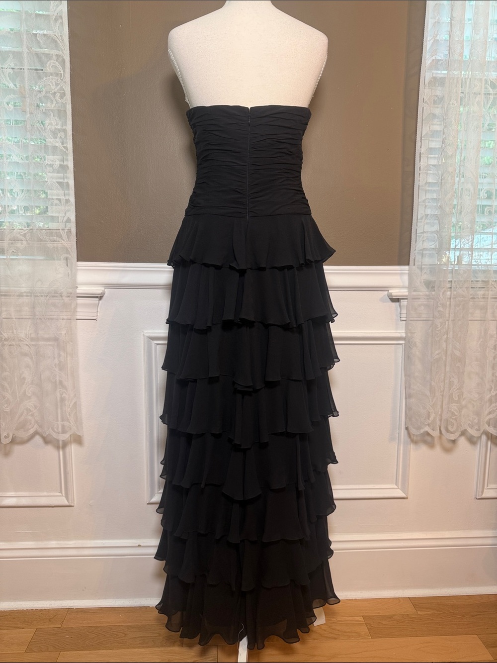 Y2K Kay Unger 100% Silk Strapless Ruffle Tiered Gown Black Rosette Size 4 - Picture 3 of 11